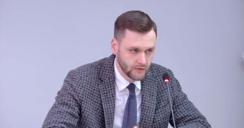 Уже третій лідер не може правильно організувати діяльність НАЗК. Схоже, що Павлущик вважає своєю метою допомогу колишнім співробітникам СБУ, - зазначив Шабунін.