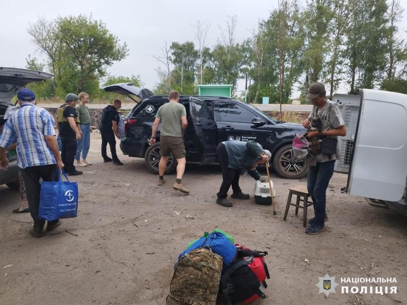 Примусова евакуація в Харківській області: 68 сімей з дітьми були евакуйовані з трьох населених пунктів - Новини Весь Харків.