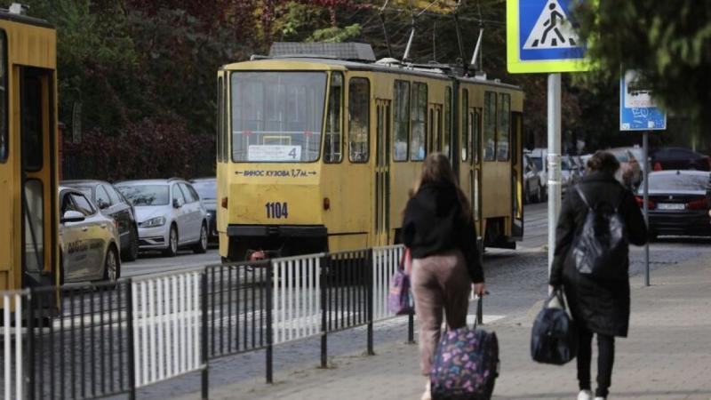 На службу вийшов у тверезому стані. Перші висновки службового розслідування інциденту з трамваєм, який наїхав на жінку у Львові (відео)