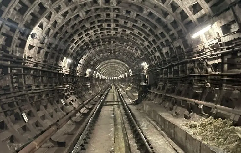 У зв'язку з підтопленням тунельних систем київського метрополітену, колишньому керівнику висунули обвинувачення.